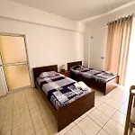 Garden Apt-5 Apartment *