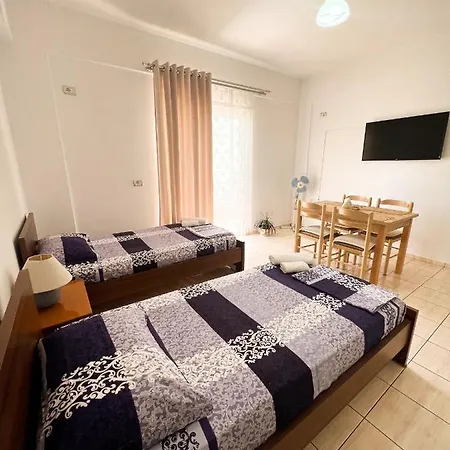 Garden Apt-5 Appartement *