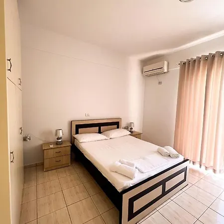 Garden Apt-5 *
