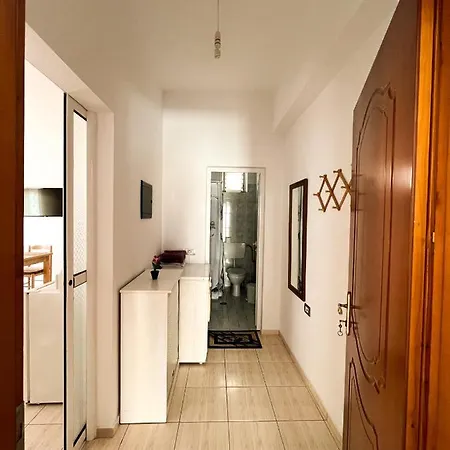 Garden Apt-5 Appartement *