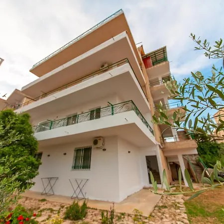 Garden Apt-5 * Sarandë