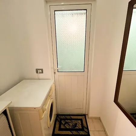 Garden Apt-5 Appartement *