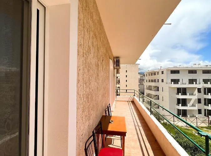 Lägenhet Garden Apt-5